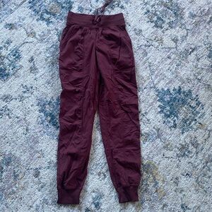 Lululemonn dance studio jogger